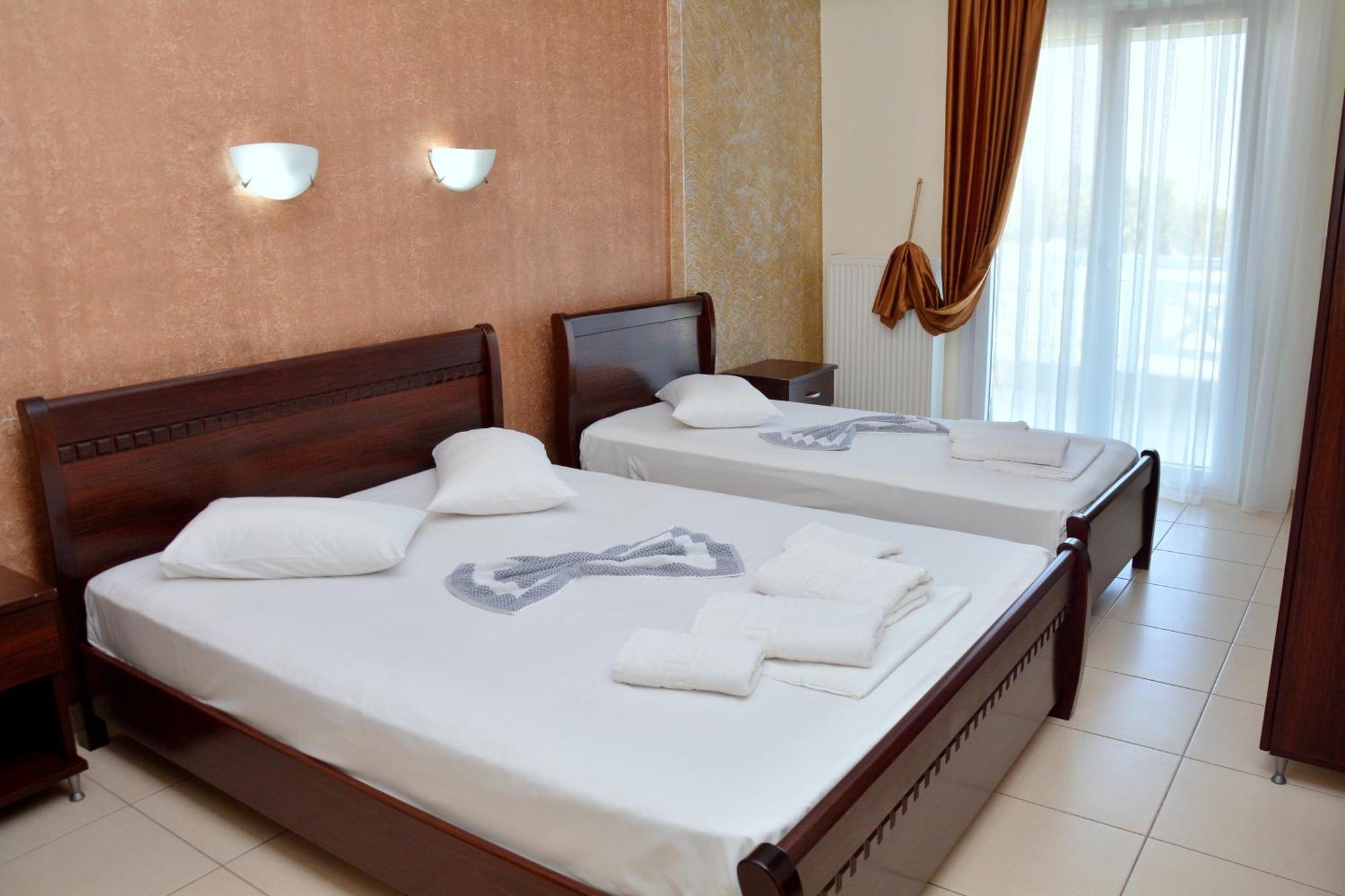 Hotel Paris Paralía Buitenkant foto