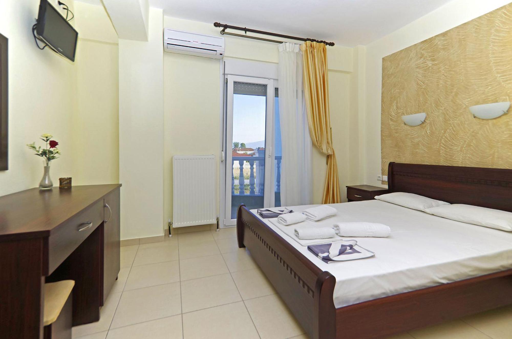 Hotel Paris Paralía Buitenkant foto